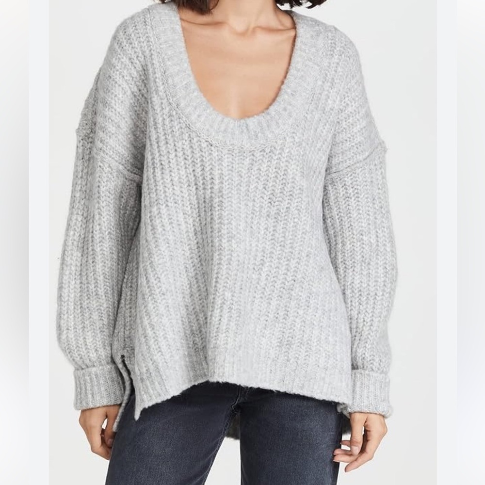 Free People Women’s Small oversized slouchy vneck sweater ivory